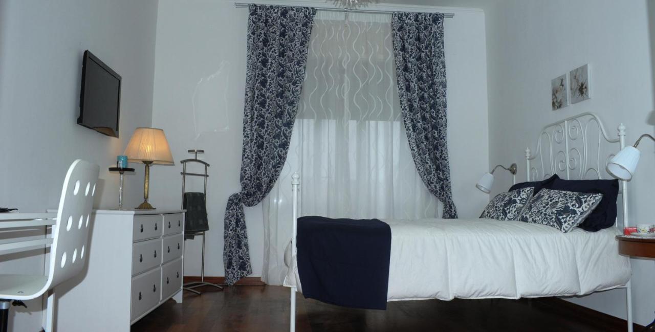 Apartment Oltremarestudios Napoli Bagian luar foto
