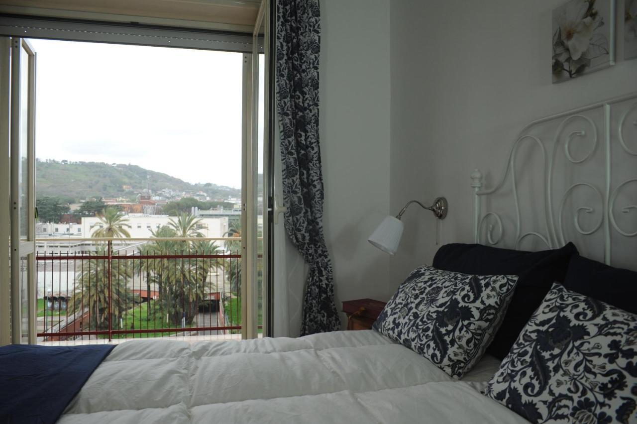 Apartment Oltremarestudios Napoli Bagian luar foto
