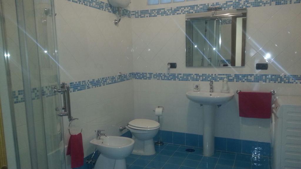 Apartment Oltremarestudios Napoli Bagian luar foto